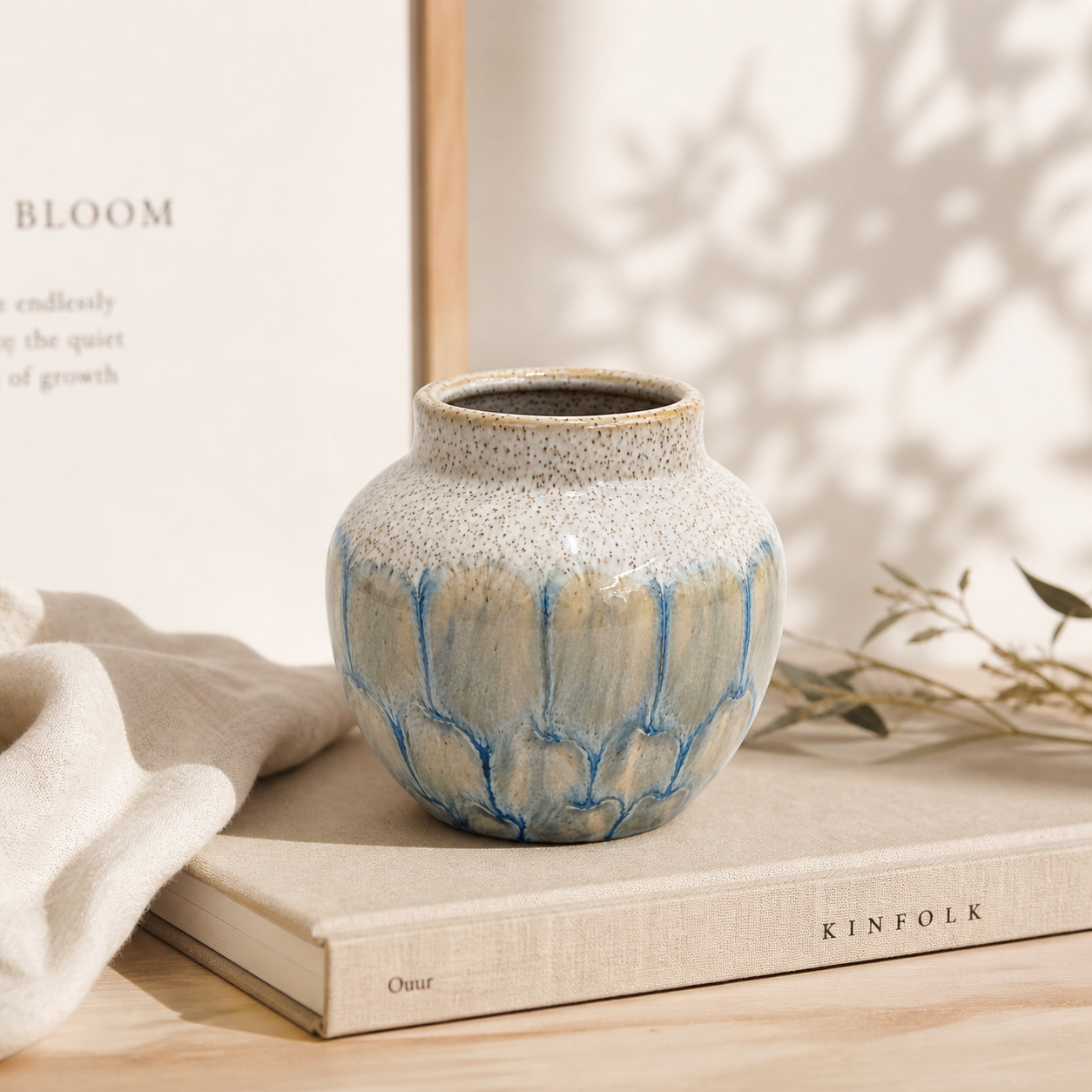 Reactive Glaze Ceramic Bud Vase – Blue & Cream – 8cm